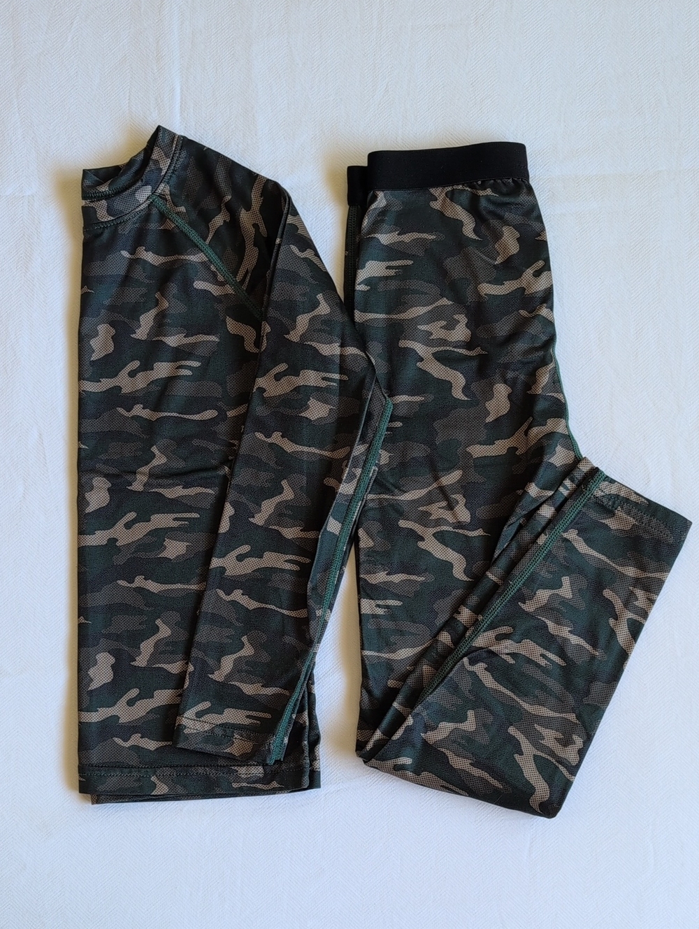 Athletic Works Boys Camo Base Layer Thermal Set S 6 EUC
